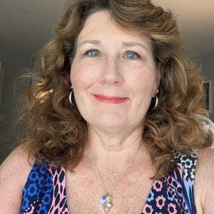 Meet your Posher, Gayle